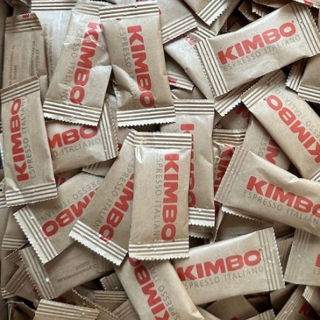 Kimbo třtinový cukr 1000 ks × 5 g – gastro balení